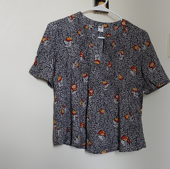 Flowy top - Picture 1 of 3